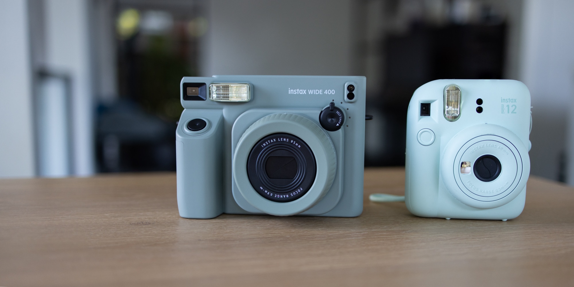 Fujifilm Instax WIDE 400 vs Fujifilm INSTAX mini 12