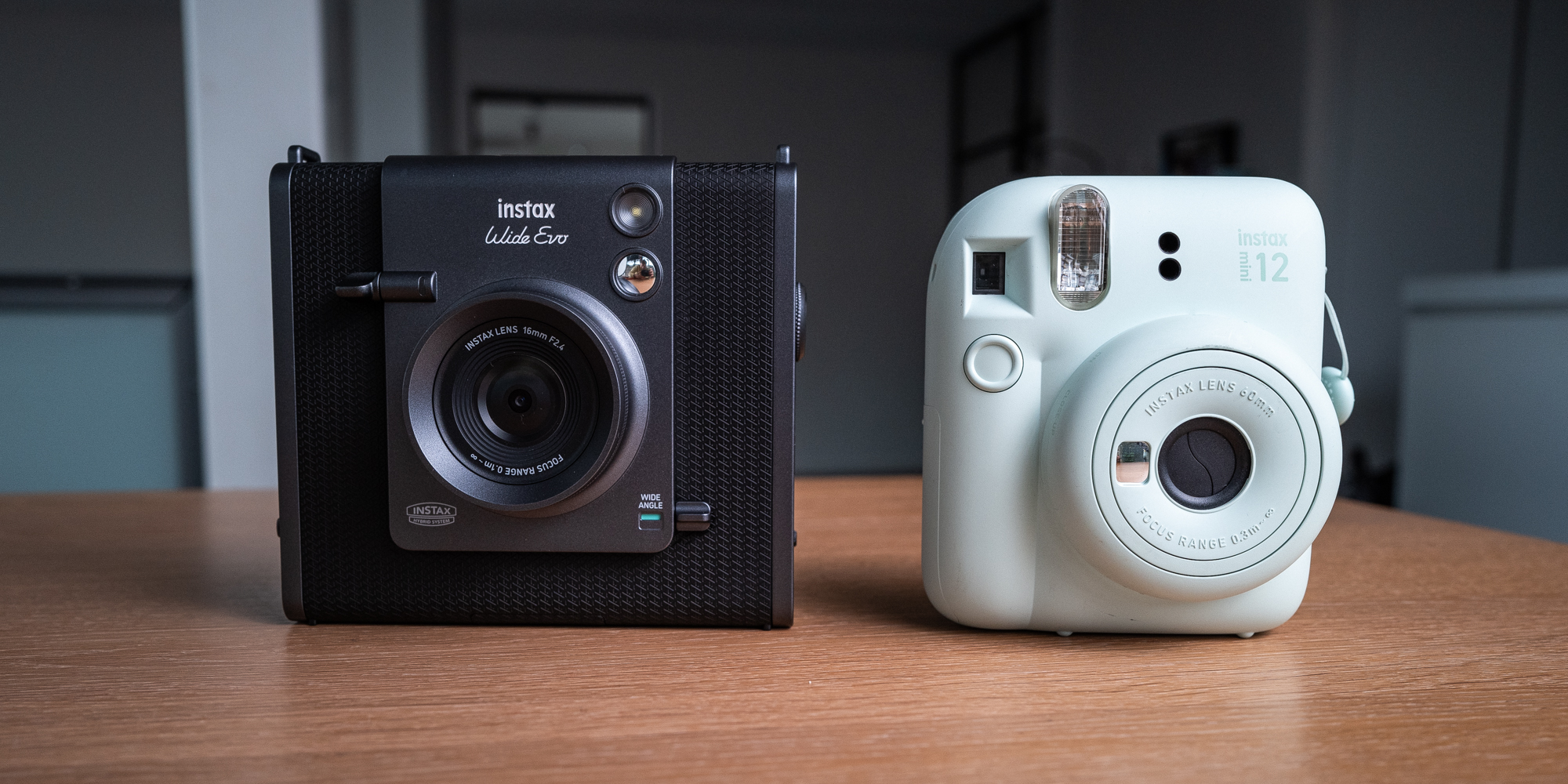 Instax WIDE Evo vs mini 12